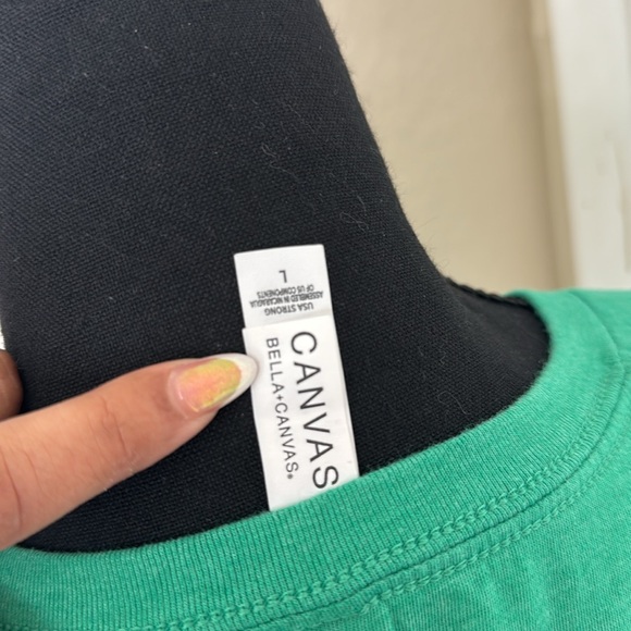 Santa's Favorite Ho Christmas Graphic Green T-shirt - Large - Picture 11 of 11